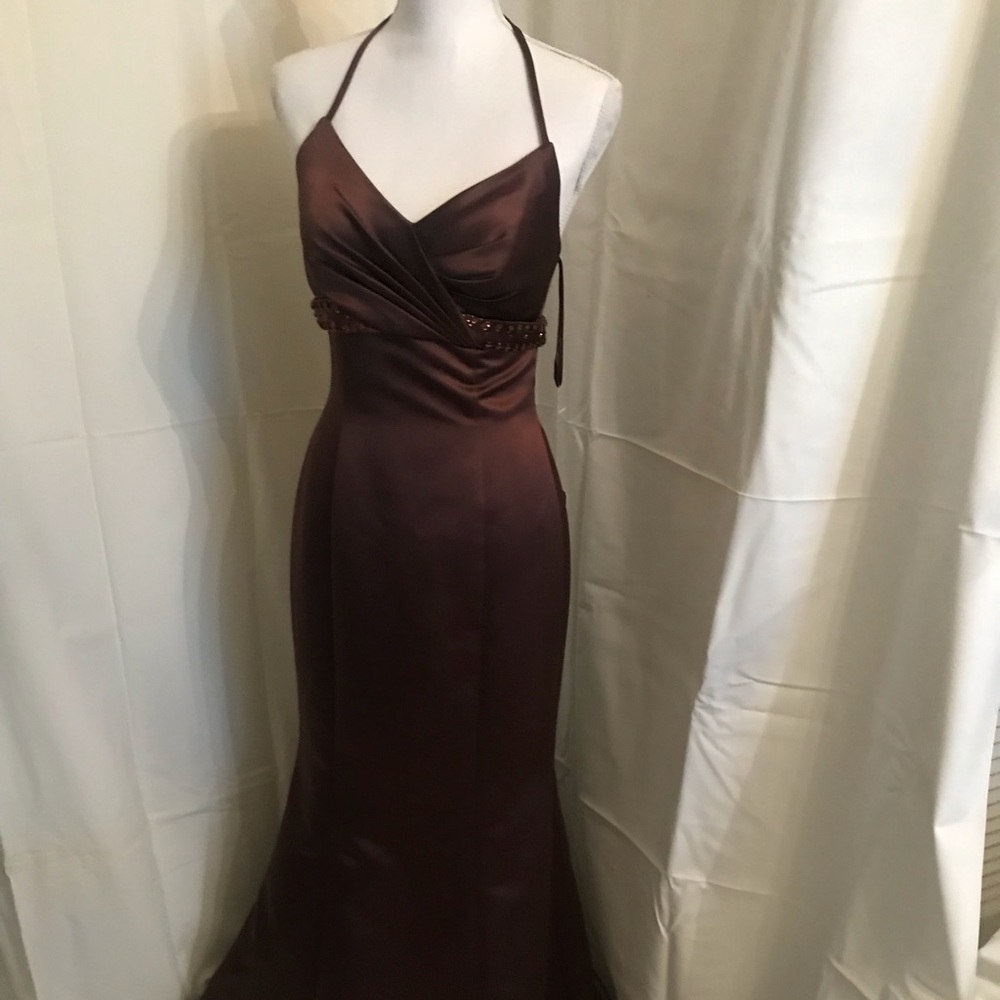 FORMAL GOWN. MERMAID. NEW SIZE 10